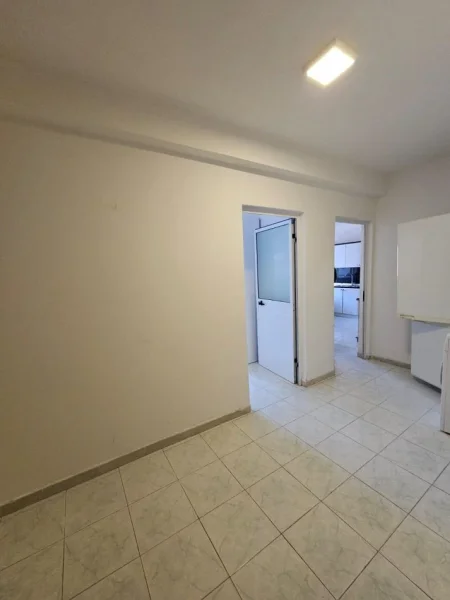 Durres, shes apartament 2+1+Ballkon Kati 5, 57 m² 63.999 € (policia)