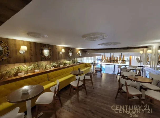 Tirane, jepet me qera bar-kafe Kati 0, 160 m² 2.201 € (Rruga e Dibrës)