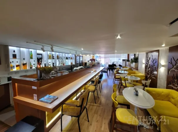Tirane, jepet me qera bar-kafe Kati 0, 160 m² 2.201 € (Rruga e Dibrës)
