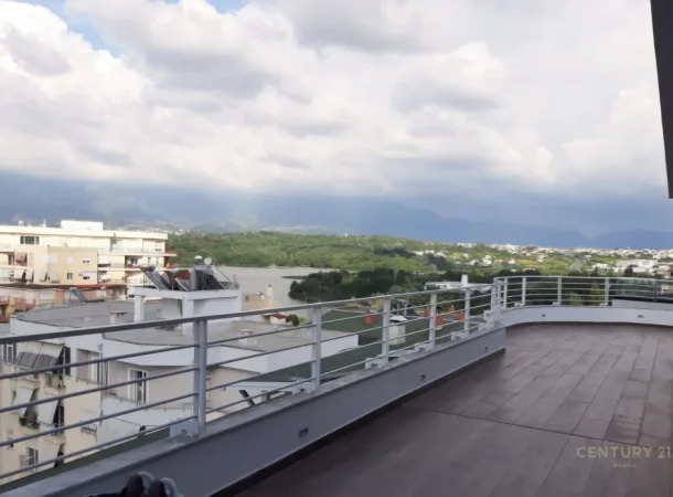 Tirane, shitet apartament+verande | Penthouse 4+1 Kati 7, 469 m² 850.000 € (Kopshti Botanik)