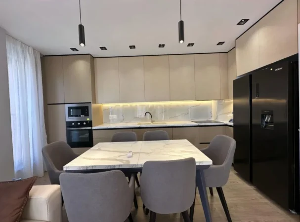 Tirane, jepet me qera 2+1 , 110 m² 900 € (Kodra e Diellit)