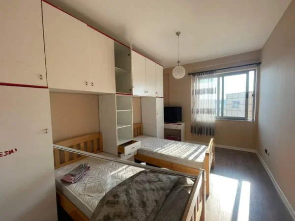 Tirane, jepet me qera apartament 2+1+Ballkon Kati 10, 80 m² 450 € (Astir, prane Bar Artistit)