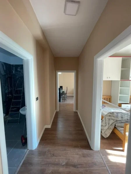 Tirane, jepet me qera apartament 2+1+Ballkon Kati 10, 80 m² 450 € (Astir, prane Bar Artistit)