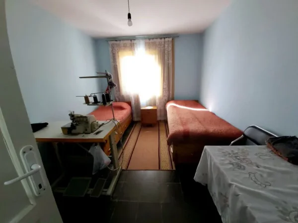 Elbasan, shitet apartament 2+1+Aneks+Ballkon Kati 5, 75 m² 40.000 € (Rr.Beqir Dardha)