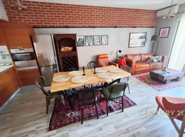 Tirane, shitet apartament 2+1 Kati 3, 107 m² 195.000 € (Unaza e Re)