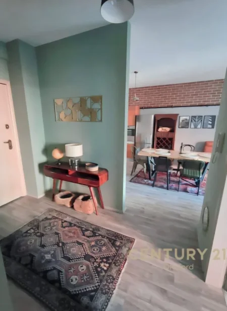 Tirane, shitet apartament 2+1 Kati 3, 107 m² 195.000 € (Unaza e Re)