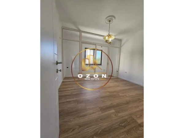 Apartament 1+1 për shitje tek Nisharaku, pranë Square 21!