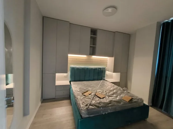 Tirane, jepet me qera apartament 1+1 Kati 5, 55 m² 520 € (Ali Demi, prane Fushes)