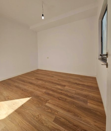SHITET APARTAMENT 1+1/Zona Ish Nisharaku
