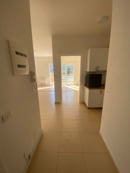 Tirane, jepet me qera apartament 1+1+Ballkon Kati 2, 70 m² 750 € (RRUGA KOSOVARVE)