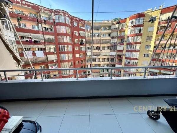 Tirane, shitet apartament 2+1 Kati 5, 80 m² 105.000 € (Astir)