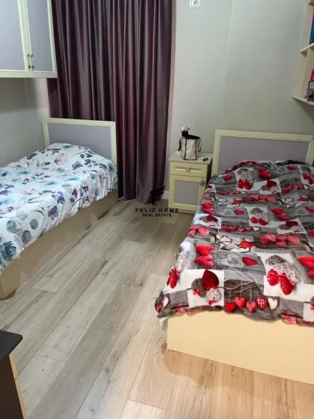 Tirane, jepet me qera apartament 3+1+Ballkon Kati 0, 105 m² 1.000 € (KOPSHTI ZOOLOGJIK)