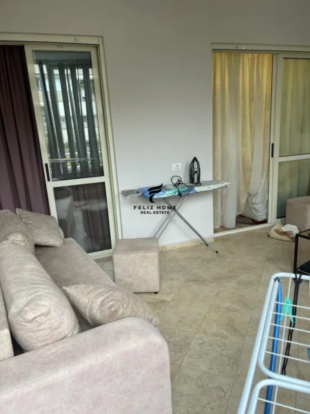 Tirane, jepet me qera apartament 3+1+Ballkon Kati 0, 105 m² 1.000 € (KOPSHTI ZOOLOGJIK)