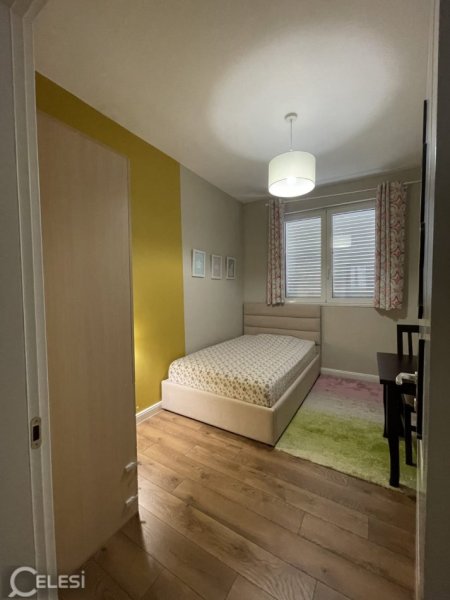 Shqiperi, jepet me qera apartament 2+1+Ballkon Kati 7, 83 m² 750 € (BRRYLI)