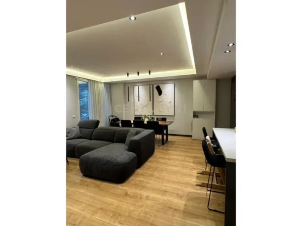 Tirane, shitet apartament 2+1 Kati 1, 115 m² 239.000 € (KODRA E DIELLIT)