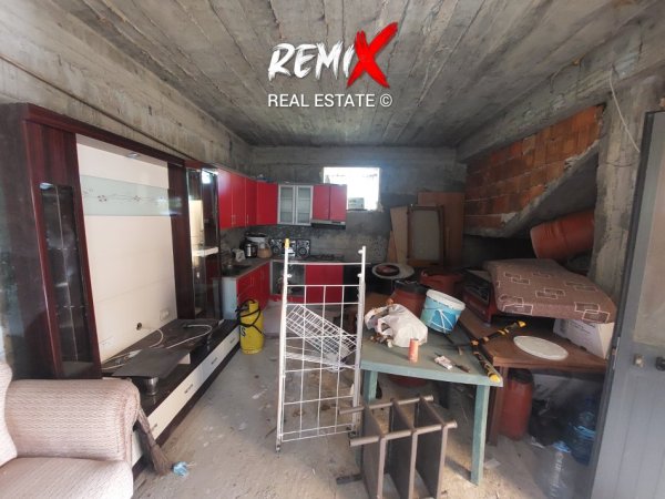 Durres Plazh, shitet Vile 2 Katshe Kati 2, 460 m² 120.000 € 