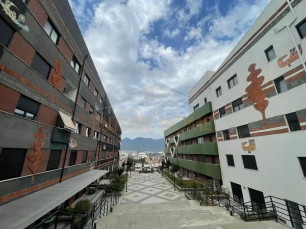 Tirane, jepet me qera apartament 2+1 Kati 2, 91 m² 400 € (Kodra e diellit)