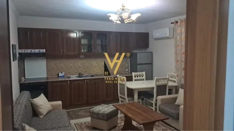Tirane, jepet me qera apartament 2+1+Ballkon Kati 6, 85 m² 500 € (BRRYLI)
