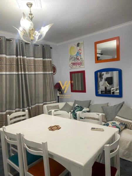 Tirane, jepet me qera apartament 2+1+Ballkon Kati 5, 100 m² 900 € (BLLOK)