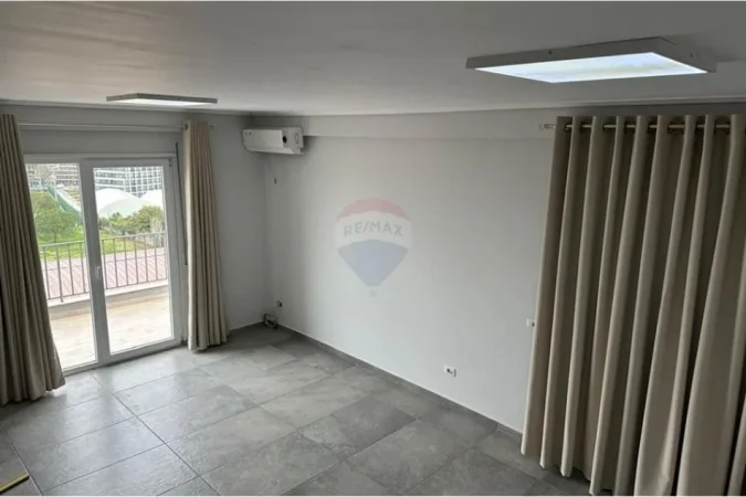 Tirane, jap me qera apartament 3+1 , 135 m² 850 € (Liqeni i Tiranës, Albania)
