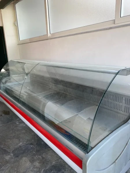 Tirane, shes Frigorifer Frigorifer Banak