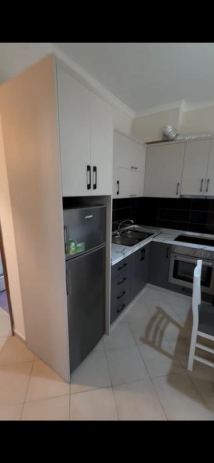 Tirane, jepet me qera apartament 2+1+Ballkon Kati 3, 60 m² 500 € (Rruga Kodra e Diellit)