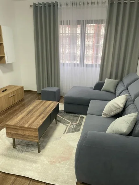 Tirane, shes 3+1 Kati 2, 1.113 m² 200000 € (astir)