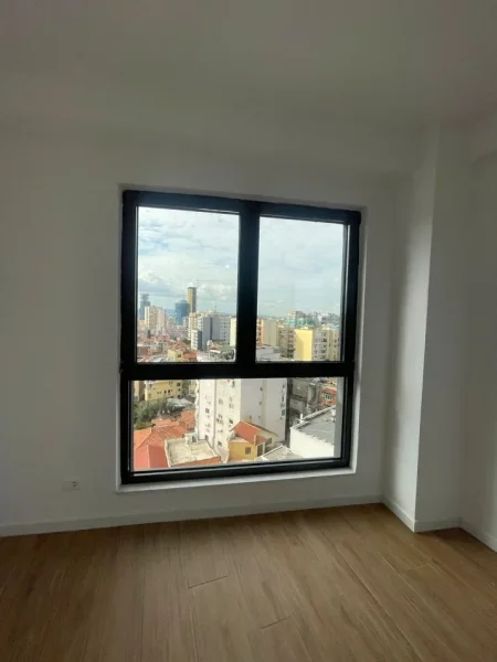 Tirane, jepet me qera zyre Kati 8, 88 m² 800 € (Pazari Ri | Luxor 3)