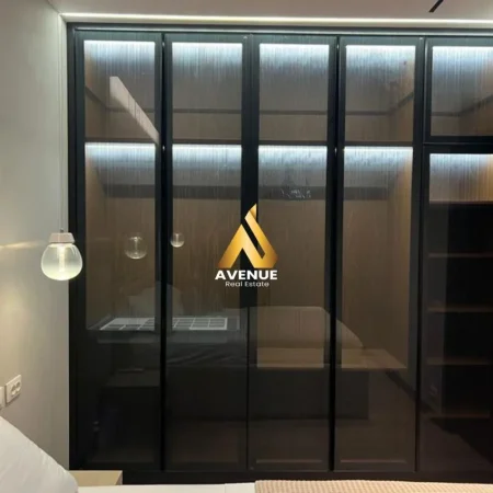 Tirane, jepet me qera apartament 2+1+Ballkon Kati 4, 80 m² 1.500 € (Rruga e Barrikadave)