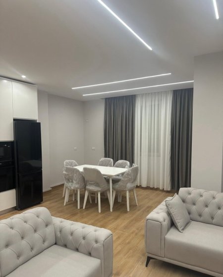Tirane, shitet apartament 2+1+Ballkon Kati 5, 92 m² 180.000 € (Kodra e Diellit)