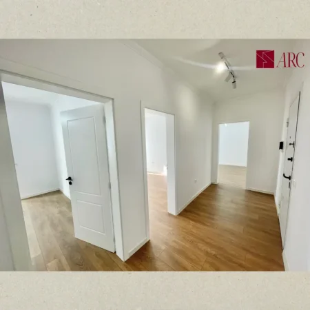 Tirane, shitet apartament 2+1+Ballkon Kati 4, 81 m² 185.000 € (Rruga e Dibres, Medreseja, Tirane)