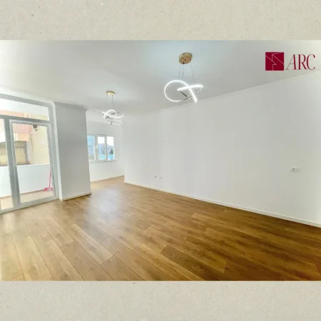 Tirane, shitet apartament 2+1+Ballkon Kati 4, 81 m² 185.000 € (Rruga e Dibres, Medreseja, Tirane)