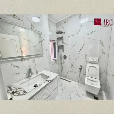 Tirane, shitet apartament 2+1+Ballkon Kati 4, 81 m² 185.000 € (Rruga e Dibres, Medreseja, Tirane)