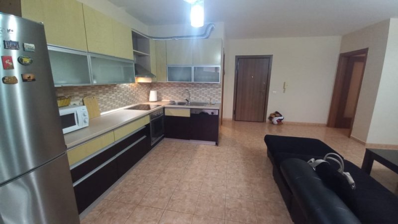 Tirane, jepet me qera apartament 2+1+Aneks+Ballkon Kati 7, 140 m² 750 € (Rruga Dervish Hima)