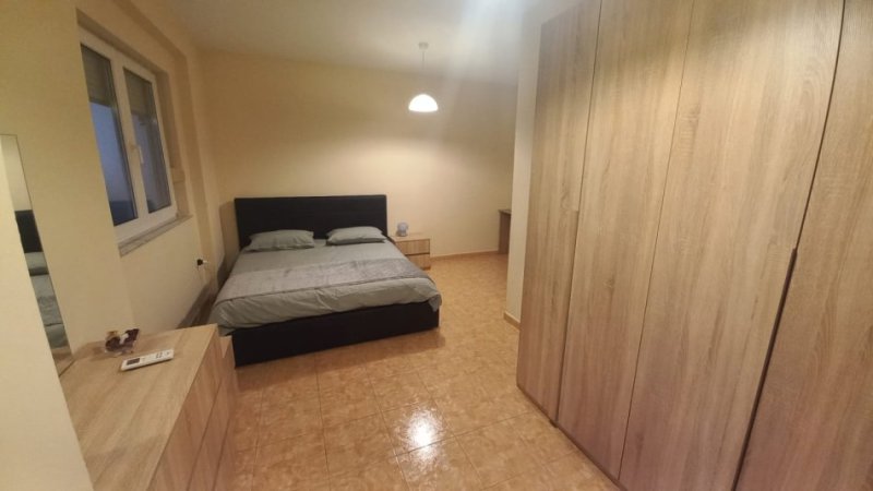 Tirane, jepet me qera apartament 2+1+Aneks+Ballkon Kati 7, 140 m² 750 € (Rruga Dervish Hima)