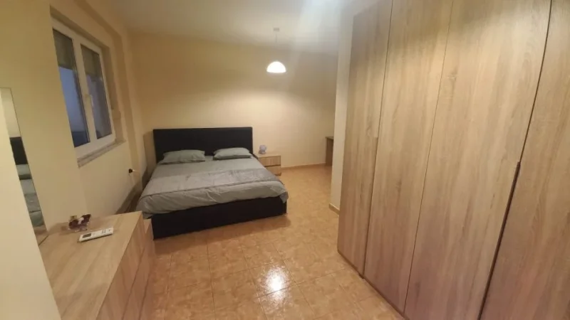 Tirane, jepet me qera apartament 2+1+Aneks+Ballkon Kati 7, 140 m² 750 € (Rruga Dervish Hima)