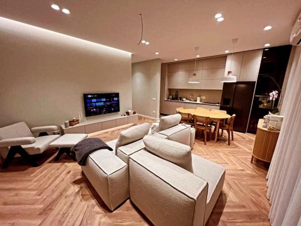Tirane, shitet apartament 2+1 , 110 m² (TEG)