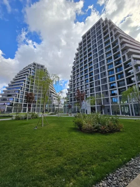 Tirane, shitet ambjent biznesi , 35 m² 110.000 € (Liqeni Artificial i Tiranes)