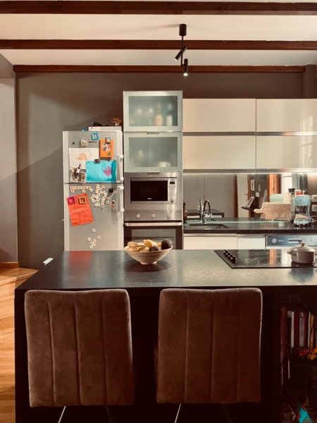 Tirane, jepet me qera apartament duplex 4+1+Aneks+Ballkon Kati 0, (Herman Gmainer)