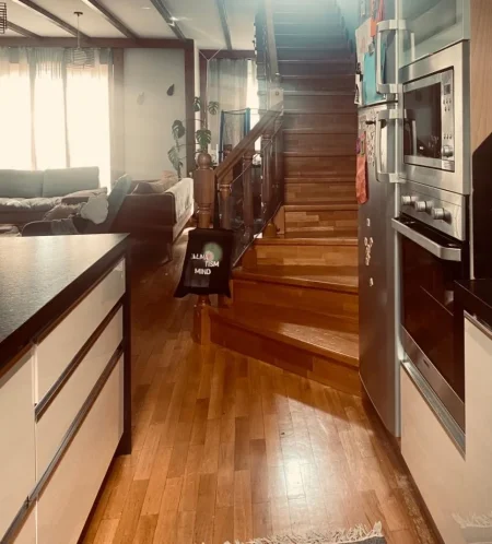 Tirane, jepet me qera apartament duplex 4+1+Aneks+Ballkon Kati 0, (Herman Gmainer)