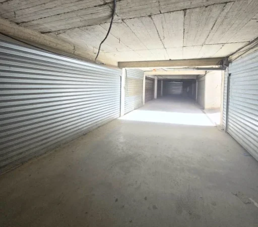 Tirane, shes garazh Kati -1, 32 m² 