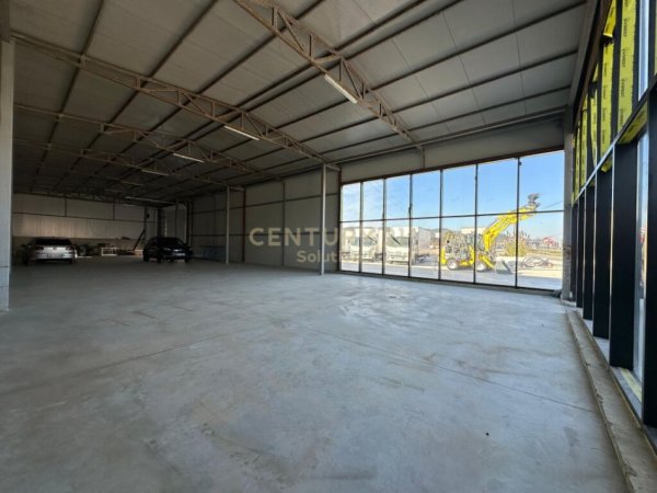 Tirane, jepet me qera ambjent biznesi , 700 m² 6.600 € (AUTOSTRADA DURRES-TIRANE)