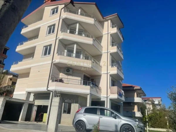 Tirane, jepet me qera hotel Kati 5, 677 m² 5.000 € (Farke)