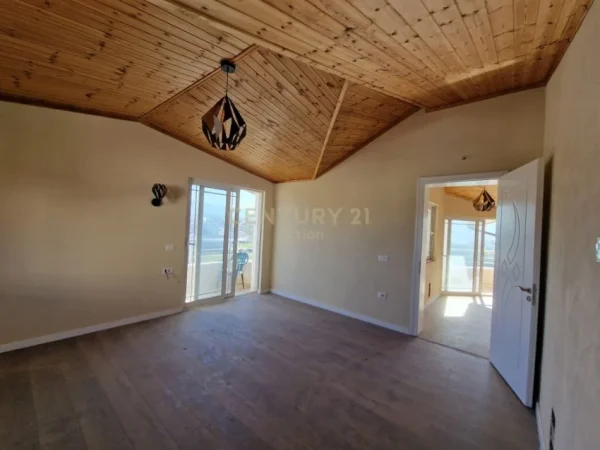 Tirane, jepet me qera hotel Kati 5, 677 m² 5.000 € (Farke)