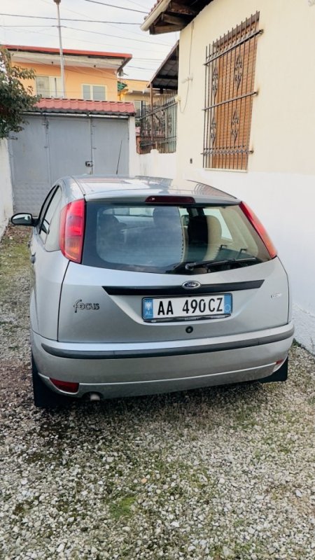Tirane, shitet makine Ford Focus 2003 Nafte, gri e erret manuale Kondicioner 200.000 km 1.900 €