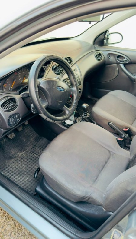 Tirane, shitet makine Ford Focus 2003 Nafte, gri e erret manuale Kondicioner 200.000 km 1.900 €