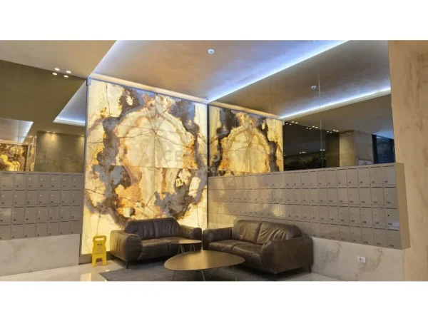 Tirane, jepet me qera apartament 2+1+Aneks+Ballkon Kati 5, 123 m² 1.800 € (Ambassador 3)
