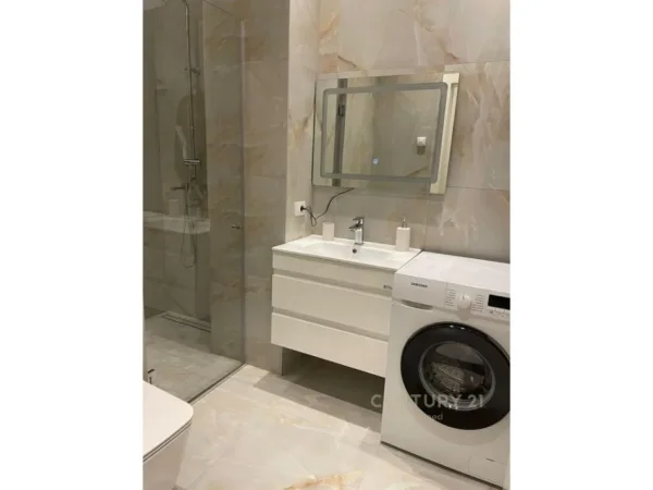 Tirane, jepet me qera apartament 2+1+Aneks+Ballkon Kati 4, 216 m² 1.200 € (Touch of the Sun)