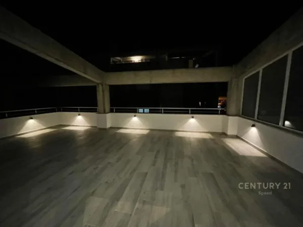 Tirane, jepet me qera apartament 2+1+Aneks+Ballkon Kati 4, 216 m² 1.200 € (Touch of the Sun)