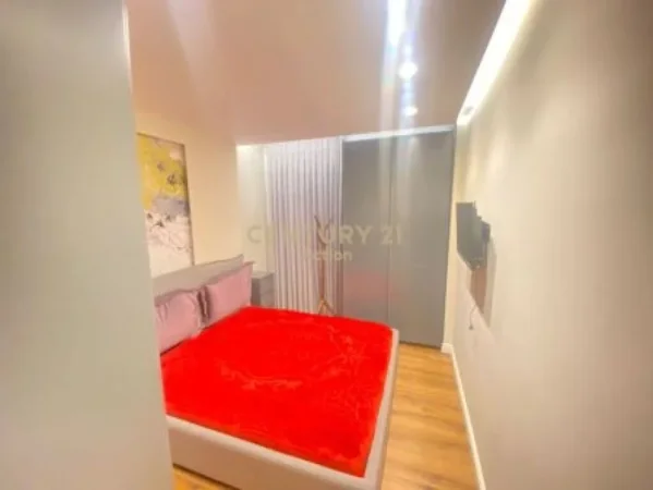 Tirane, jepet me qera apartament 2+1+Aneks+Ballkon Kati 8, 92 m² 900 € (KIKA 2)
